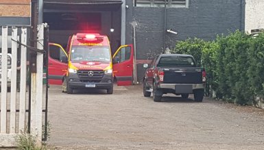 Imagem referente a Carro cai de prancha e atinge trabalhador no Pacaembu