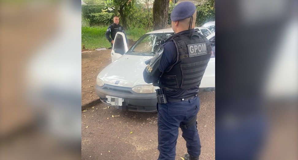 Ação rápida da Guarda Municipal recupera carro roubado no Centro de Cascavel