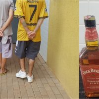 Imagem referente a Festinha cancelada! Jovens são flagrados furtando whisky de R$ 159,90 