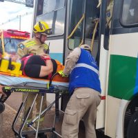 Imagem referente a Mulher fica ferida ao cair dentro do ônibus no Brasmadeira