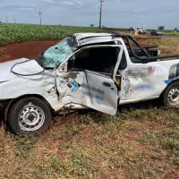 Imagem referente a Carro e ônibus colidem no trevo de Maripá, na rodovia PR-182