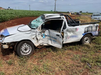 Imagem referente a Carro e ônibus colidem no trevo de Maripá, na rodovia PR-182