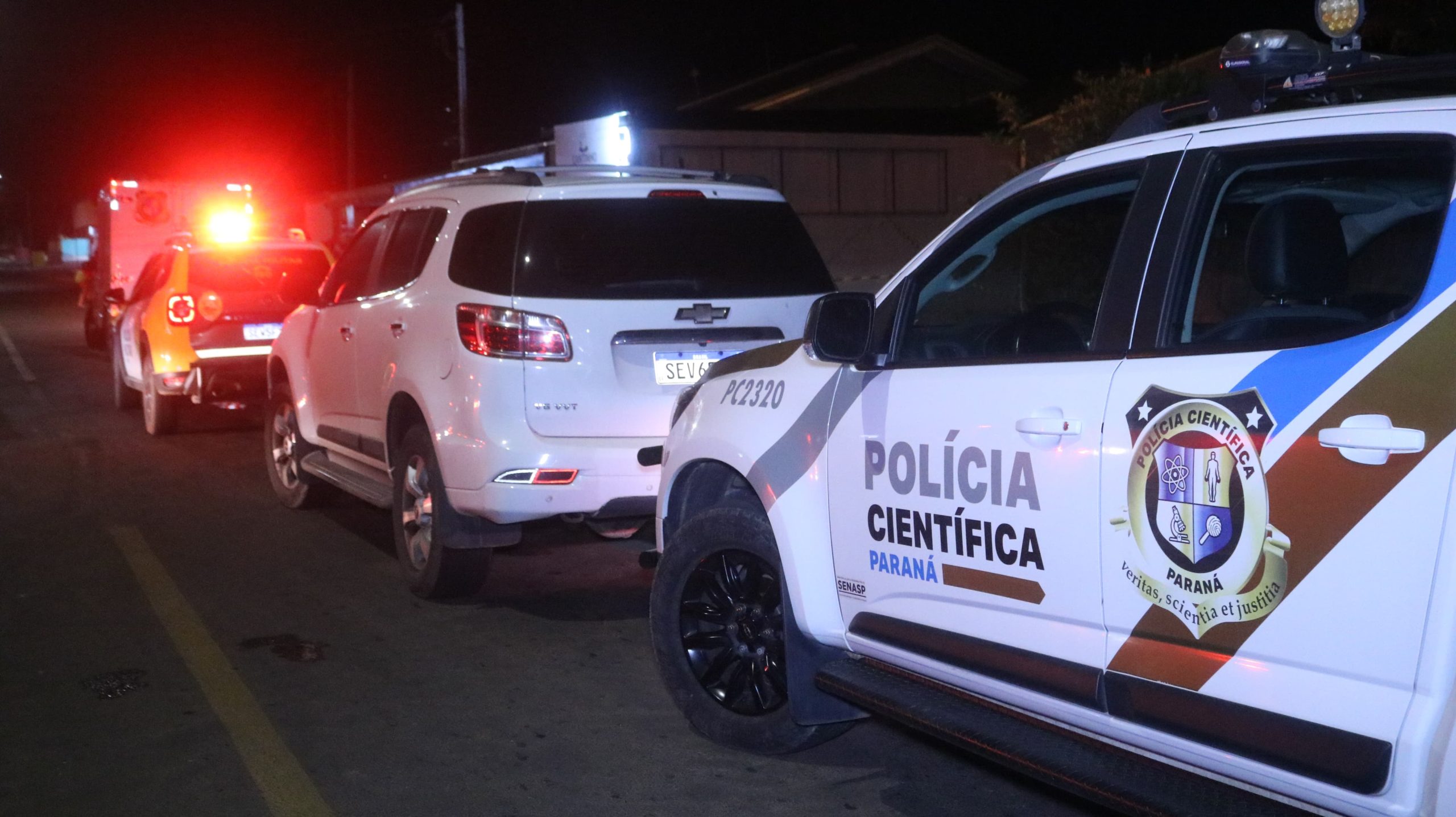 Jovem é assassinado a tiros e amigo sobrevive e luta pela vida no hospital