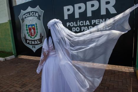 Imagem referente a Casamento comunitário com 9 casais é realizado na Penitenciária Estadual