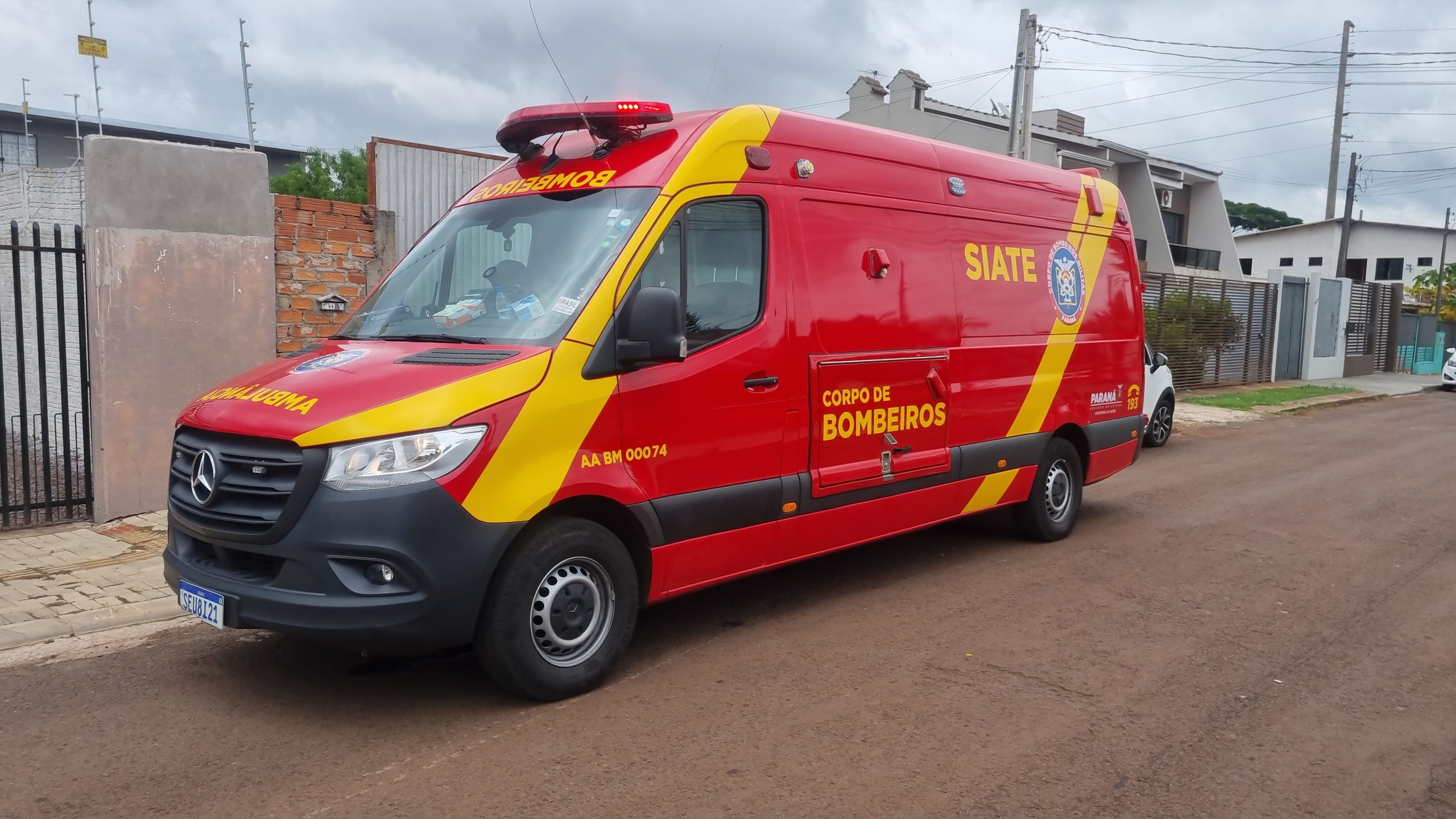 Idoso de 96 anos fratura o braço em acidente doméstico no Brasmadeira