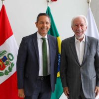 Imagem referente a Piana apresenta projetos do Paraná para os Caminhos do Peabiru ao embaixador do Peru