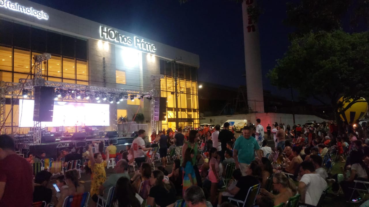 Imagem referente a Interdição na Avenida Tancredo Neves: Cantata de Natal muda trânsito na cidade