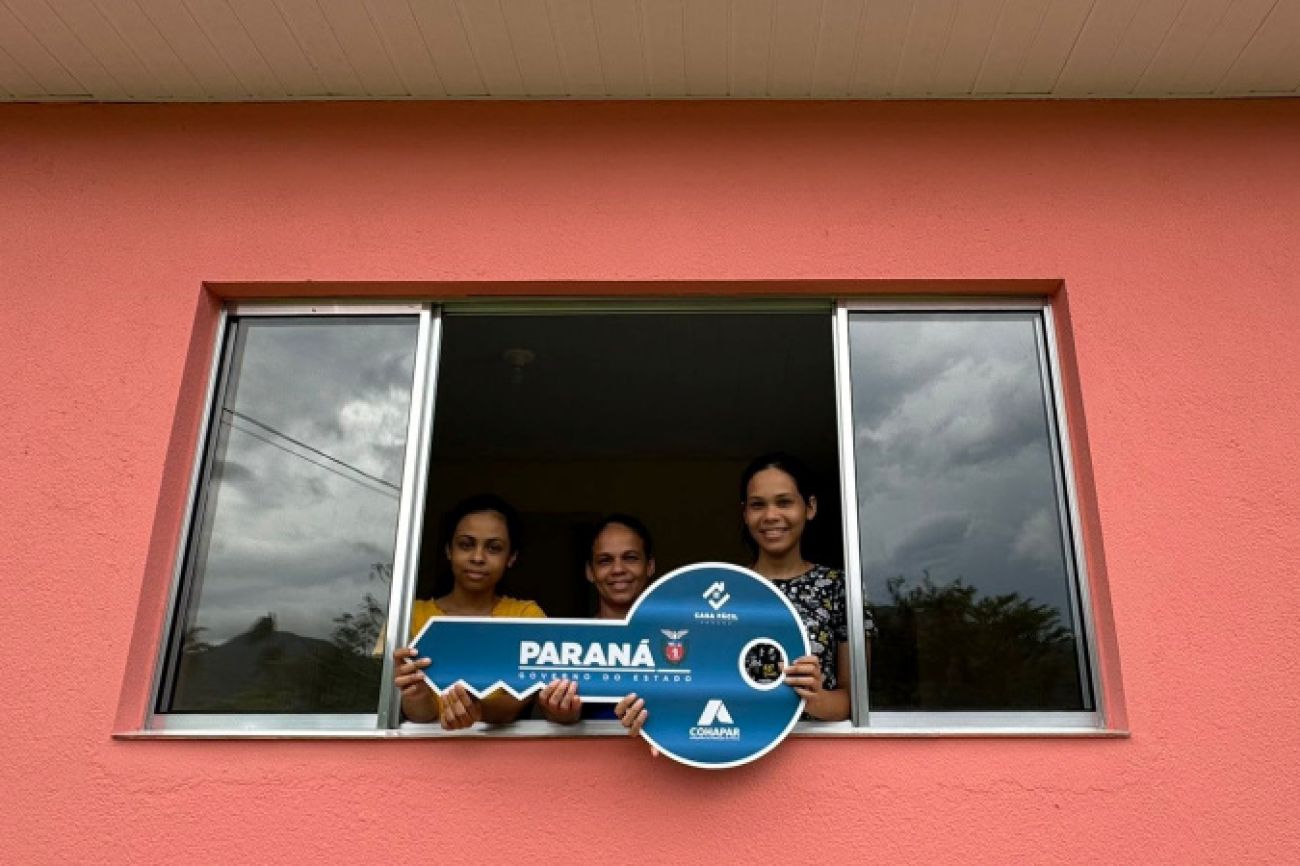 Cohapar entrega moradias para famílias quilombolas de Guaraqueçaba