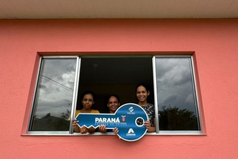 Imagem referente a Cohapar entrega moradias para famílias quilombolas de Guaraqueçaba, no Litoral