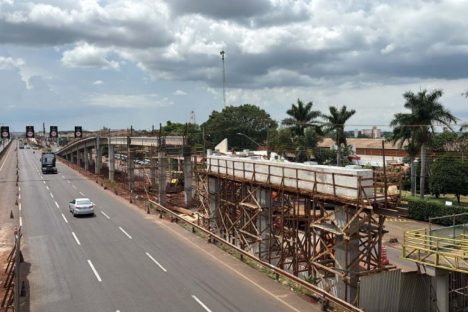 Imagem referente a BR-376 em Sarandi será interditada domingo (1.º) para obras do novo viaduto