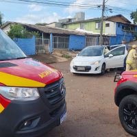 Imagem referente a Homem fica ferido após colisão entre Peugeot e Uno na Região do Lago