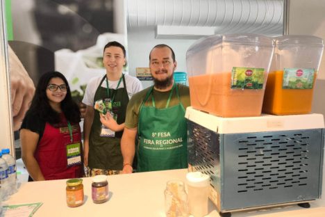 Imagem referente a Pinga de goiaba, sorvete de frutas nativas: Feira Sabores do Paraná traz várias novidades