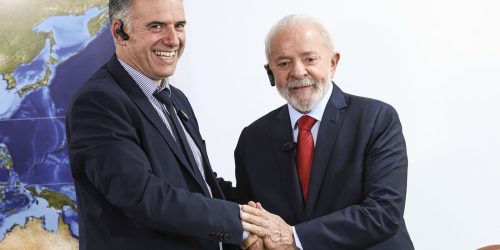 Imagem referente a Lula recebeu hoje presidente eleito do Uruguai no Palácio do Planalto