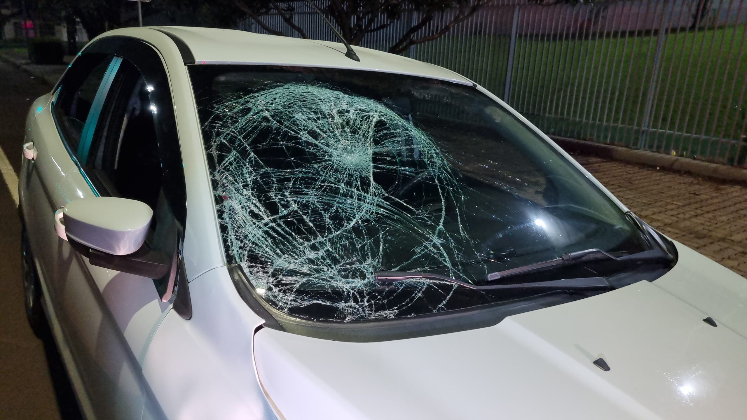 Após fim de relacionamento, homem se joga na frente de carro no Centro