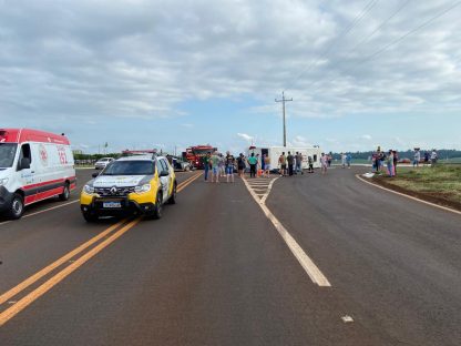 Imagem referente a Passageiro de ônibus, jovem de 23 anos morre em colisão na PR-497