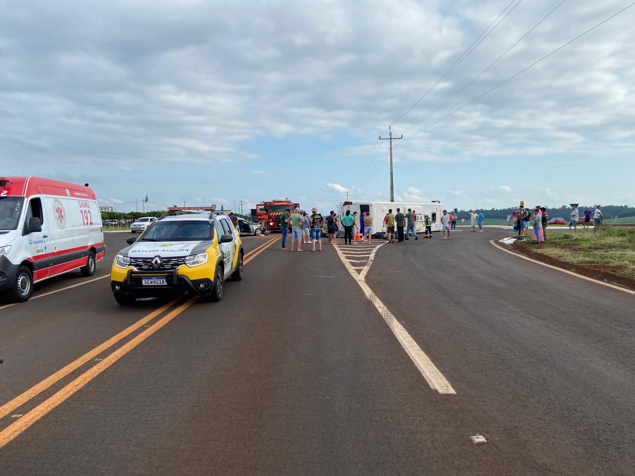 Passageiro de ônibus, jovem de 23 anos morre em colisão na PR-497