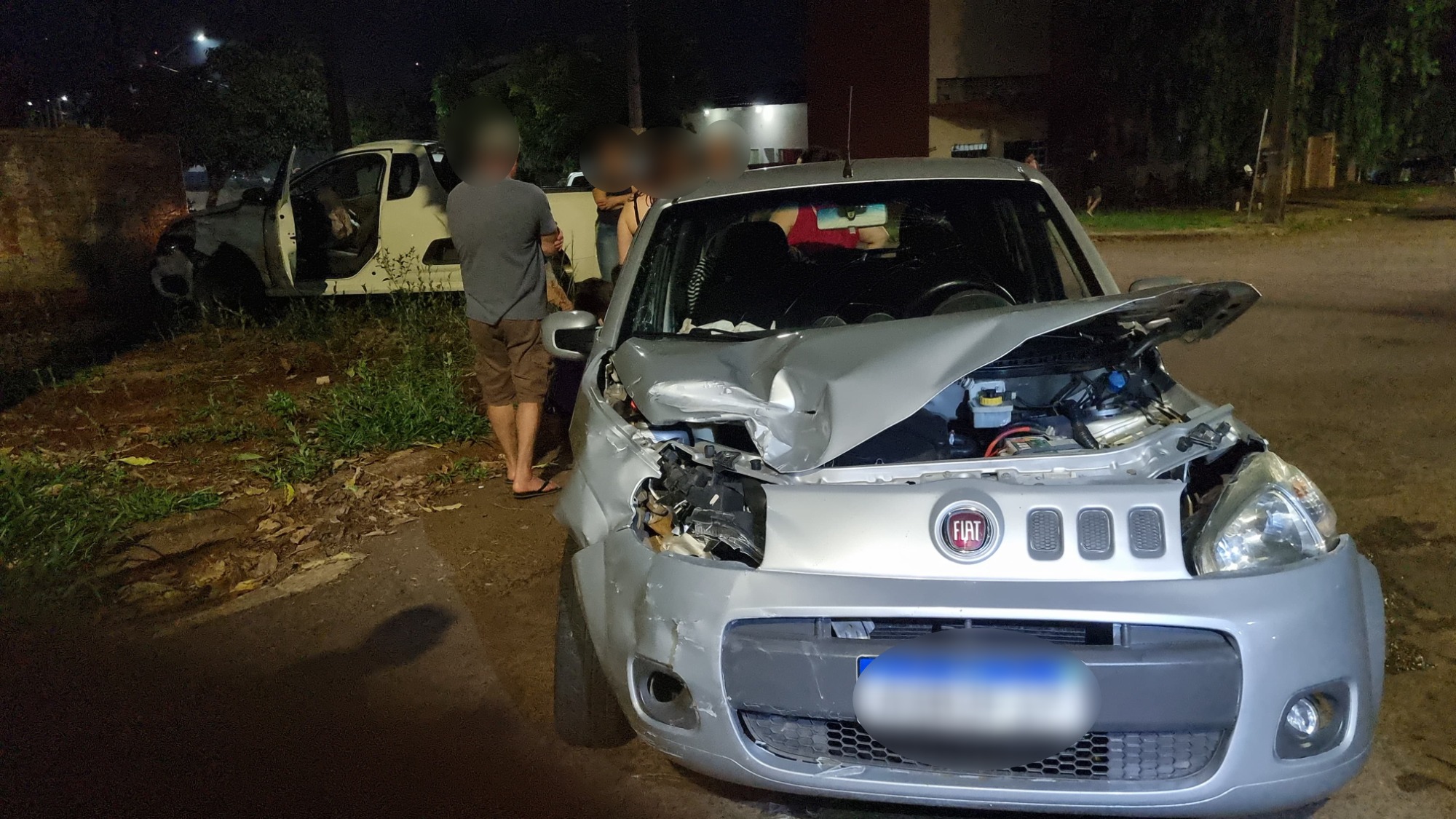 Moradores pedem reforço na sinalização após acidente de trânsito no Bairro Universitário