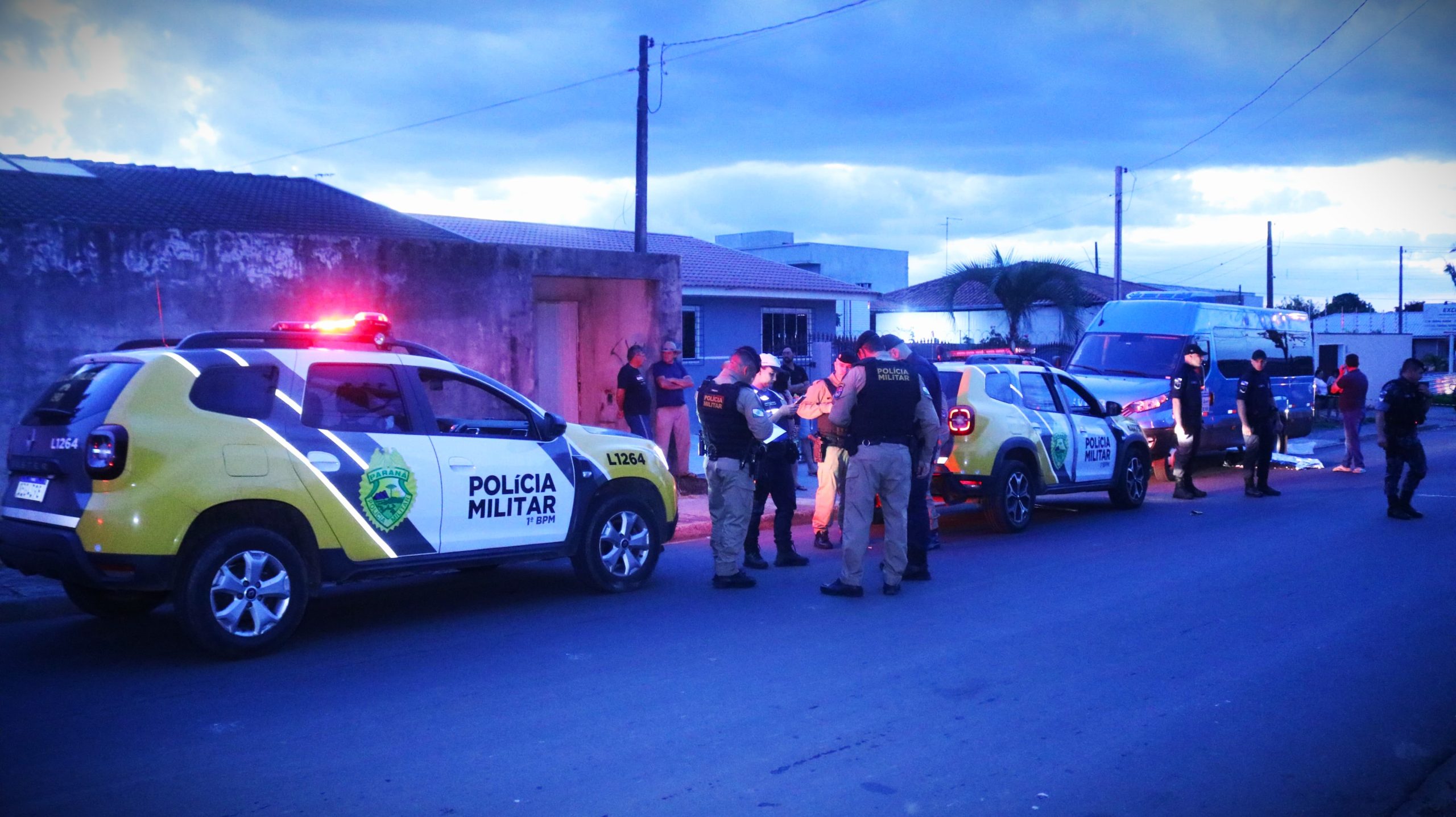 Mulher de 26 anos é assassinada a tiros em plena luz do dia