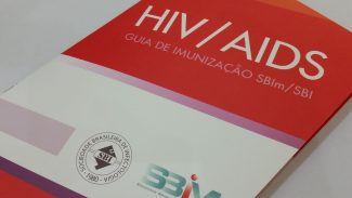 Geriatra chama atenção para aumento de casos de HIV em idosos