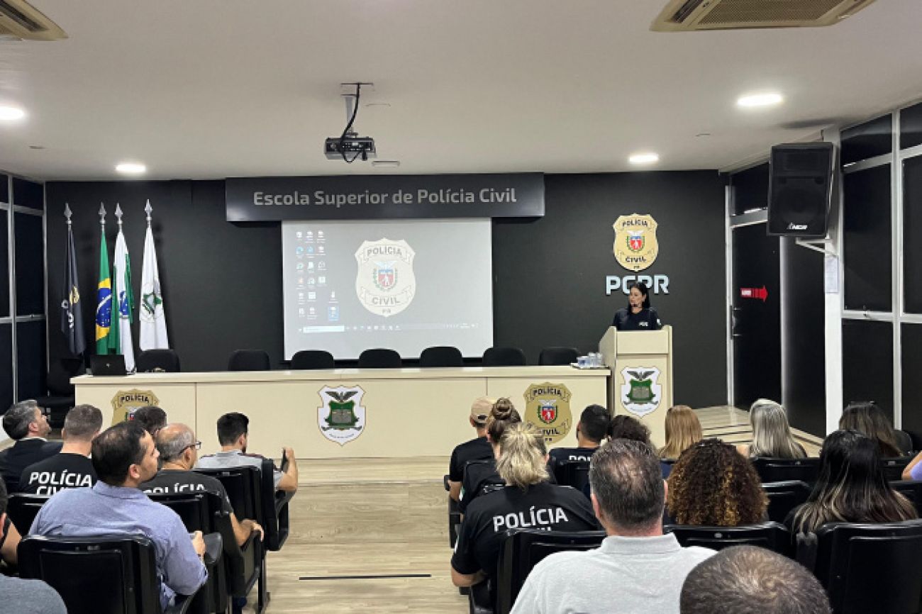 PCPR encerra 3ª turma do curso para agentes da segurança que vão atuar no verão PCPR encerra 3ª turma do curso para agentes da segurança que vão atuar no verão