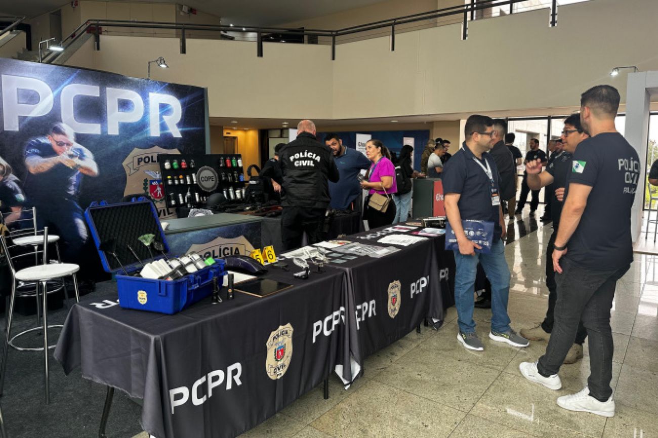 PCPR na Comunidade leva serviços a 2,5 mil pessoas em Morretes, Curitiba e Pinhais PCPR na Comunidade leva serviços a 2,5 mil pessoas em Morretes, Curitiba e Pinhais