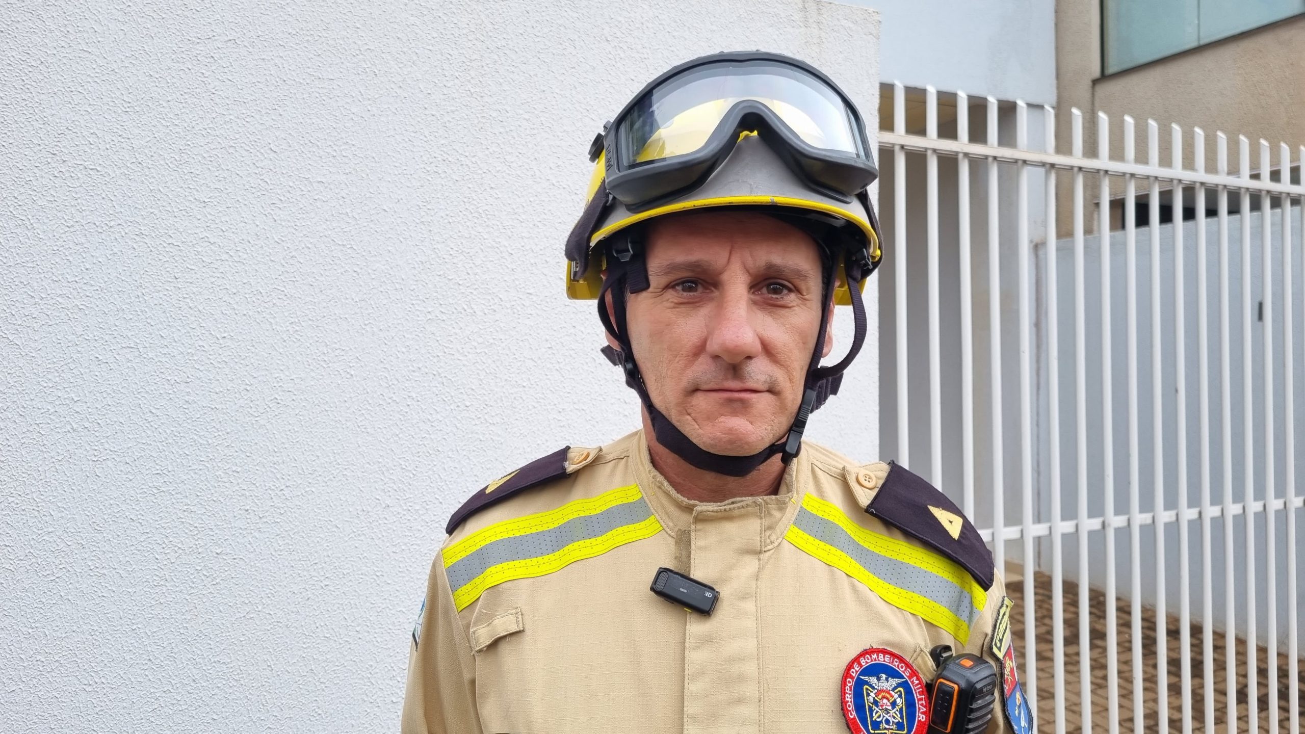 Conforme subtenente, vítima estava de guarda-chuva e não viu caminhonete ao atravessar a via Conforme subtenente, vítima estava de guarda-chuva e não viu caminhonete ao atravessar a via