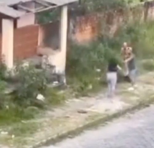 Imagem referente a Flagrante de horror: mulher incendeia marido após descobrir traição