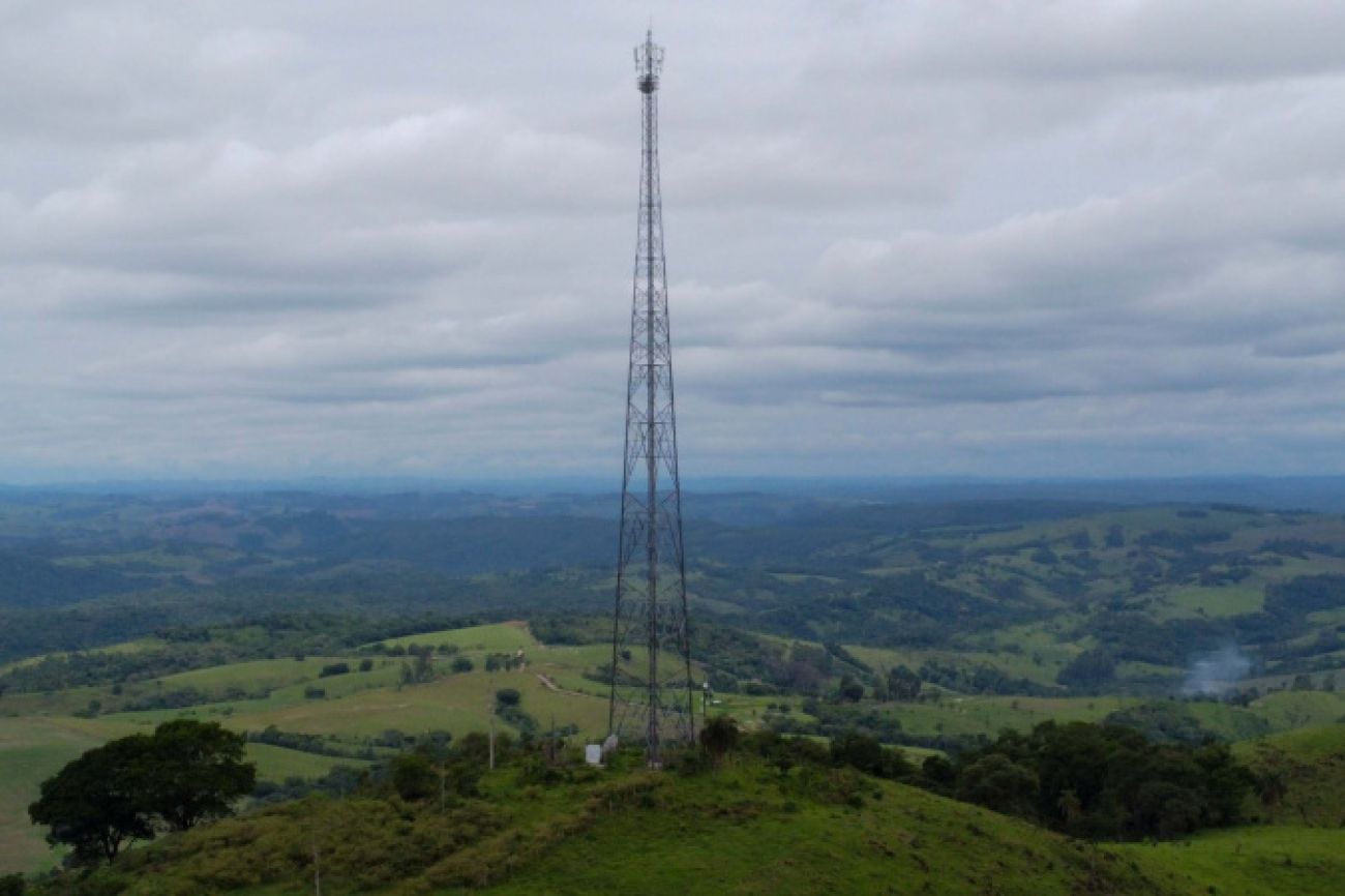 Acordo inédito do Governo com operadoras de telefonia móvel leva conectividade à área rural