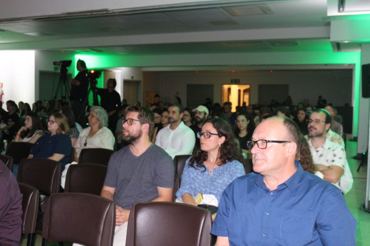 Conferência em Foz debate soluções e articula ações para enfrentar mudanças climáticas