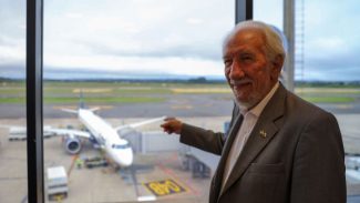 Primeiro voo da Azul direto do Paraguai desembarca lotado no Aeroporto Afonso Pena