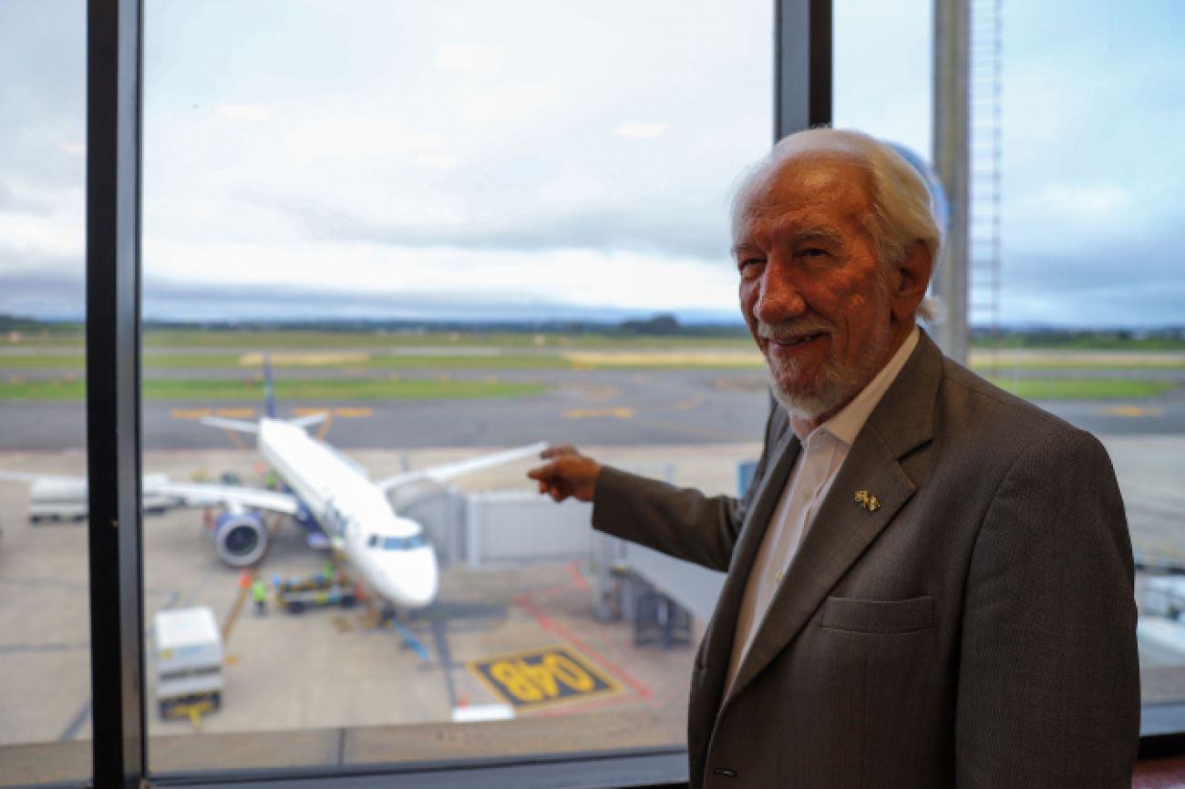 Primeiro voo da Azul direto do Paraguai desembarca lotado no Aeroporto Afonso Pena