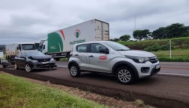 Imagem referente a Fiat Mobi e Chevrolet Astra colidem na BR-277, em Cascavel