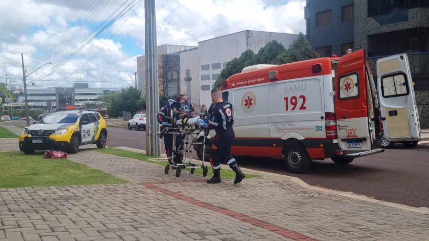 Sob efeito de álcool, casal morador de rua entra em vias de fato; mulher fica desacordada e homem é detido