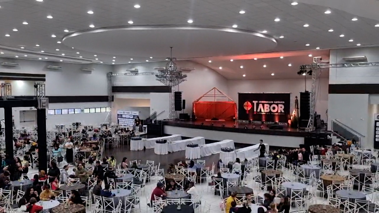 Ação de solidariedade: Comunidade Tabor oferece ceia para famílias carentes Ação de solidariedade: Comunidade Tabor oferece ceia para famílias carentes