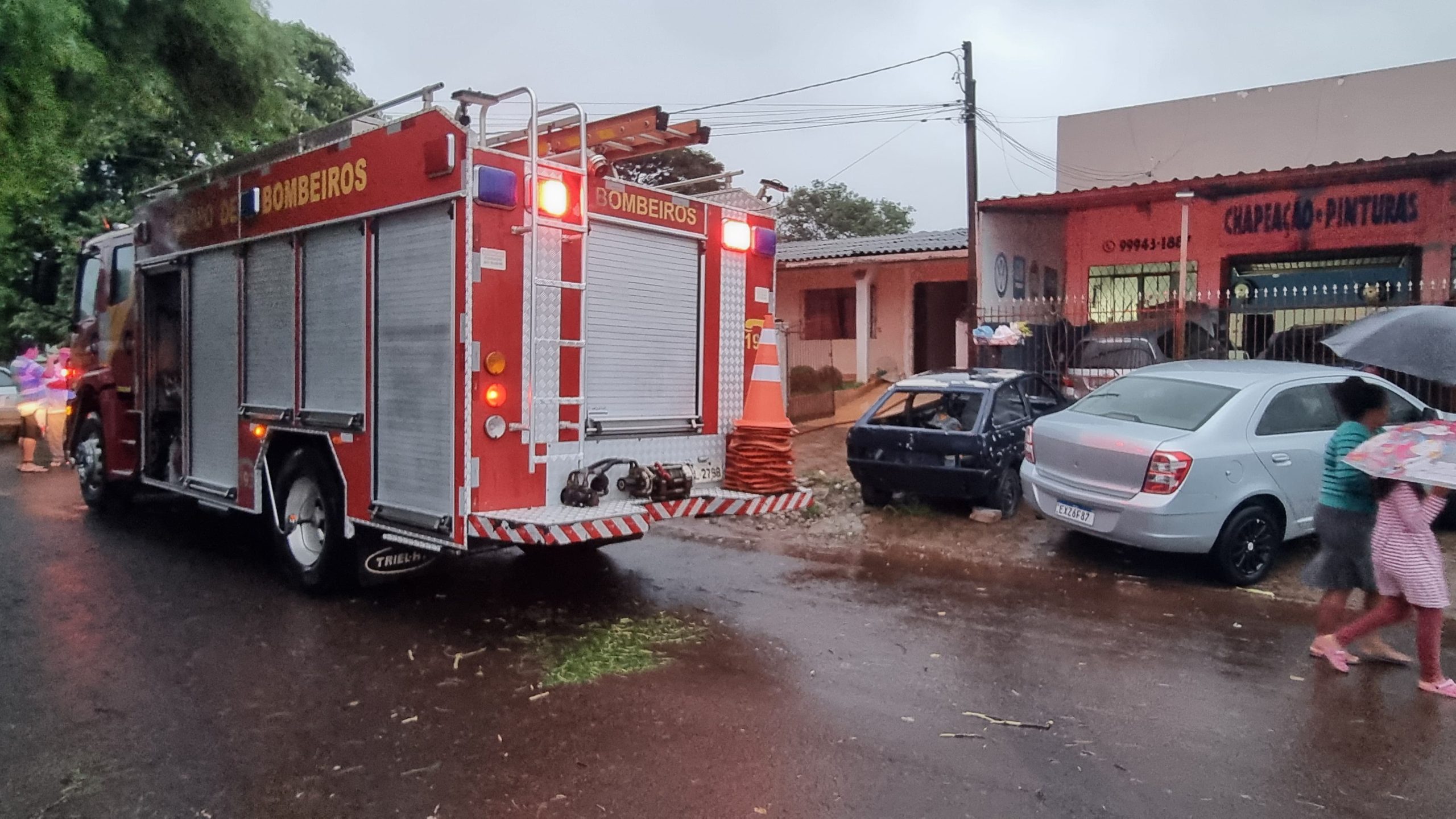 Após curto-circuito, residência tem princípio de incêndio e Corpo de Bombeiros é acionado no Santa Cruz Após curto-circuito, residência tem princípio de incêndio e Corpo de Bombeiros é acionado no Santa Cruz