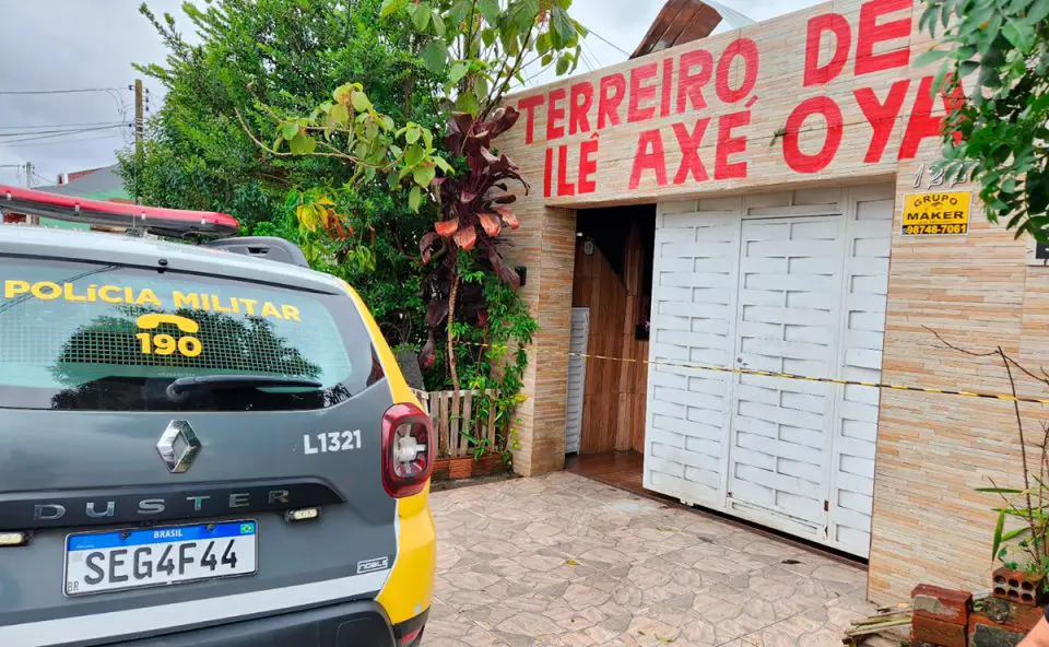 Atirador invade casa que abriga terreiro e mata homem