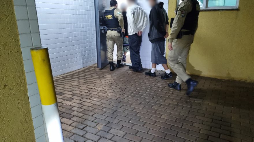 Quarteto de adolescentes é localizado com crack e maconha no Centro