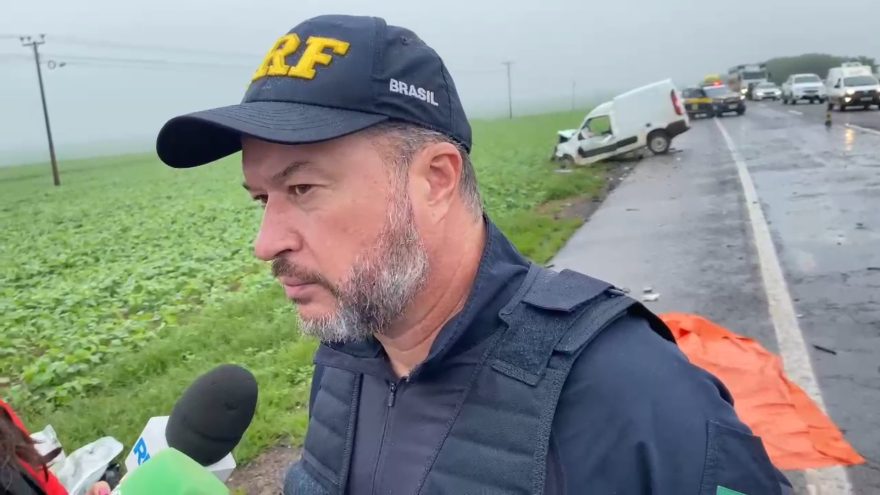 “Crossfox atravessou o canteiro e foi atingido em cheio pela Fiorino”, PRF dá detalhes de acidente com morte