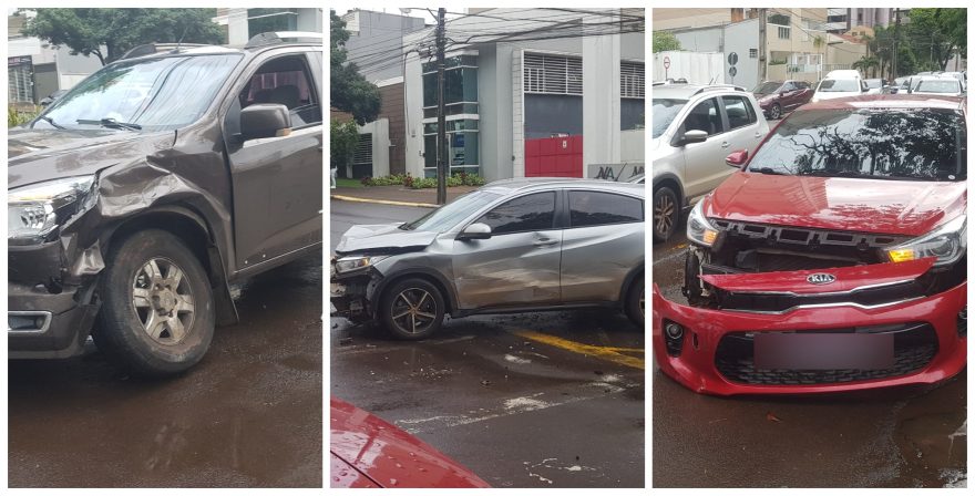 Cacetada! Três carros ficam danificados em acidente no Centro