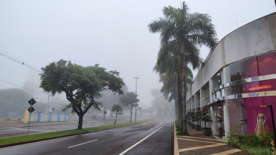 Cascavel amanhece com neblina, mas sol deve aparecer à tarde nesta terça-feira