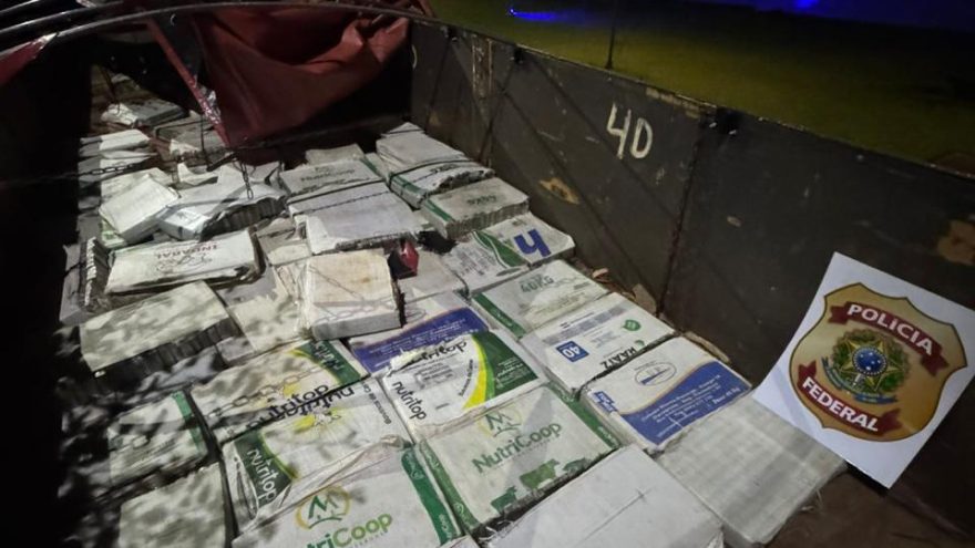 PF apreende uma tonelada de maconha em Céu Azul
