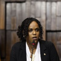 Comissão da Alerj recebe 385 denúncias de violação de direitos humanos Imagem referente a Comissão da Alerj recebe 385 denúncias de violação de direitos humanos