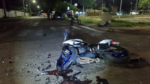 Imagem referente a Adolescente de 17 anos, condutor de motocicleta, se envolve em acidente na Avenida Assunção