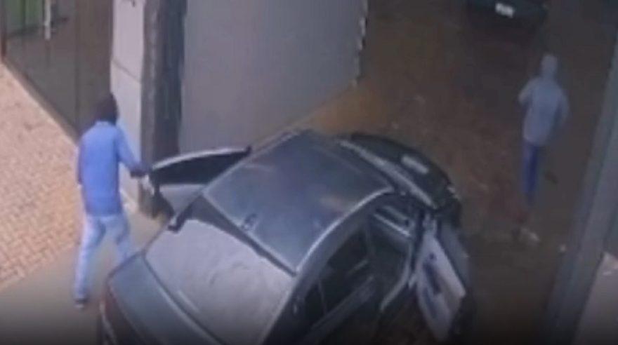 Câmera flagra Kelvin Francisco da Silva sendo morto com 50 tiros
