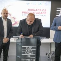 Imagem referente a BRDE e Fiep firmam convênio para facilitar acesso a crédito para indústrias paranaenses