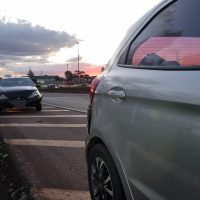 Imagem referente a Acidente entre Ford Focus e Ka deixa veículos danificados na BR-277