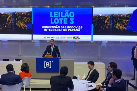 Imagem referente a Com grande disputa e desconto de 26,6% na tarifa, CCR arremata Lote 3 e investirá R$ 16 bilhões