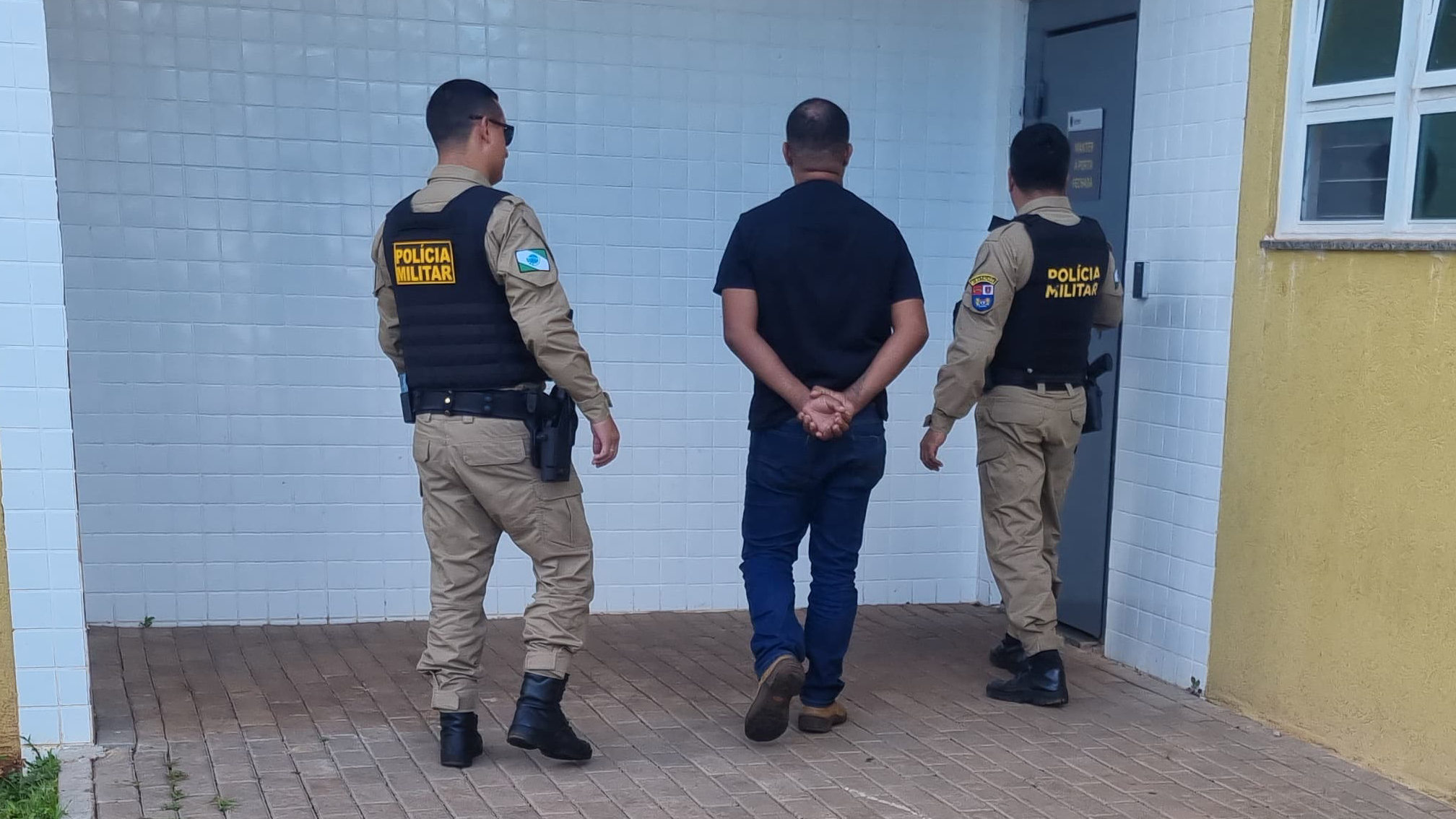 Em posse de Gol furtado, homem é preso pela Polícia Militar