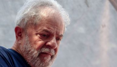 Imagem referente a Saiba quem é o único aliado político que visitou Lula no hospital até agora