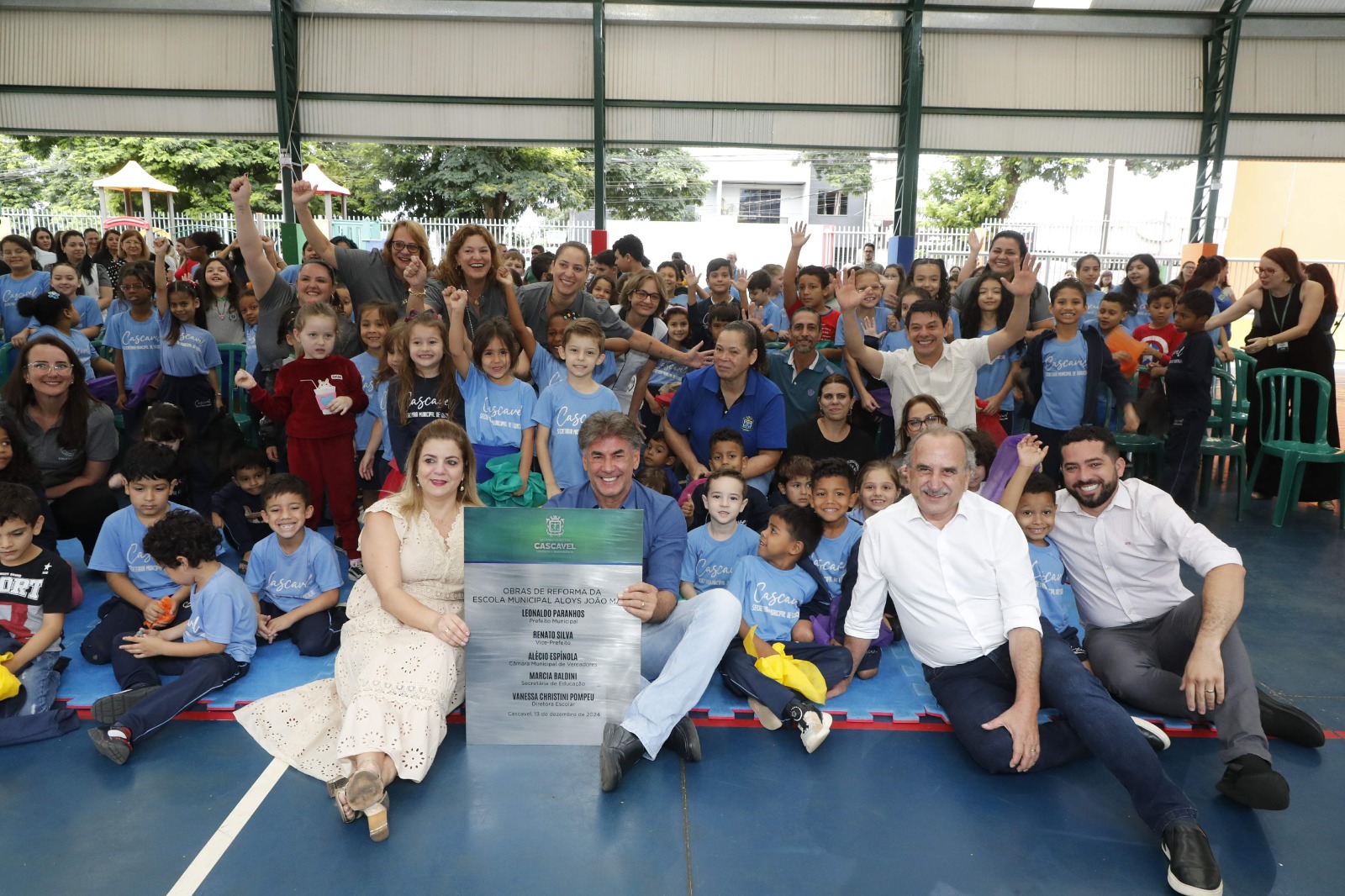 Prefeitura entrega Escola Aloys João Mann totalmente reformada à comunidade escolar